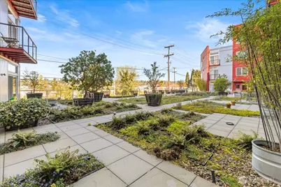 2960 Eastlake Avenue E #111, Seattle, WA 98102 - Photo 25