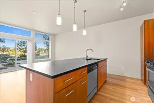 2960 Eastlake Ave E, Seattle, WA 98102 - Photo 11