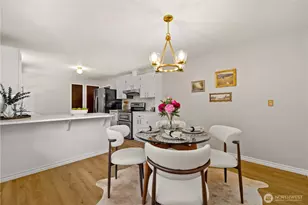 8021 181st Pl SW, Edmonds, WA 98026 - Photo 13