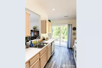 4504 67th Avenue W, University Place, WA 98466 - Photo 5