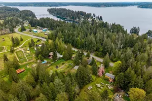 4631 E Grapeview Loop Rd, Allyn, WA 98524 - Photo 33