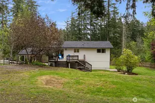 4631 E Grapeview Loop Rd, Allyn, WA 98524 - Photo 27