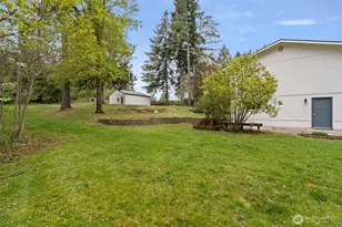 4631 E Grapeview Loop Rd, Allyn, WA 98524 - Photo 25