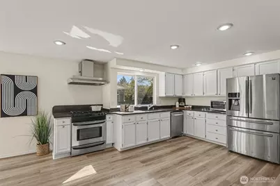 18131 26th Drive SE, Bothell, WA 98012 - Photo 17