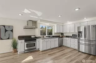 18131 26th Dr SE, Bothell, WA 98012 - Photo 17