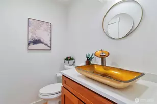 1035 156th Ave NE, Bellevue, WA 98007 - Photo 11