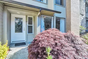 1035 156th Ave NE, Bellevue, WA 98007 - Photo 1