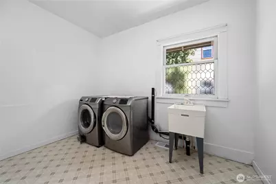 1502 E Maplewood Avenue, Bellingham, WA 98225 - Photo 15