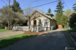 1502 E Maplewood Ave, Bellingham, WA 98225 - Photo 1