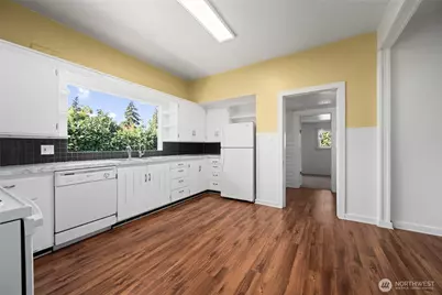 1502 E Maplewood Avenue, Bellingham, WA 98225 - Photo 11