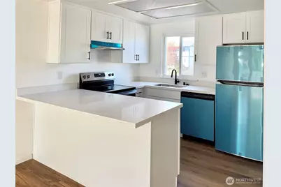 8823 Holly Drive #H204, Everett, WA 98208 - Photo 5