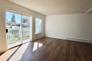 8823 Holly Dr, Everett, WA 98208 - Photo 7