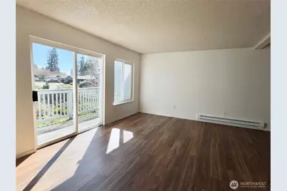 8823 Holly Drive #H204, Everett, WA 98208 - Photo 3