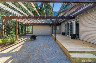 37627 W Lake Walker Dr SE, Enumclaw, WA 98022 - Photo 23