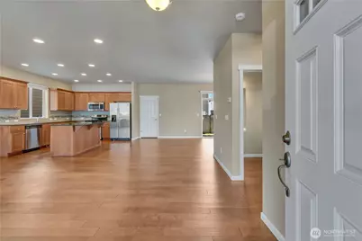 18428 97th Avenue Ct E, Puyallup, WA 98375 - Photo 3
