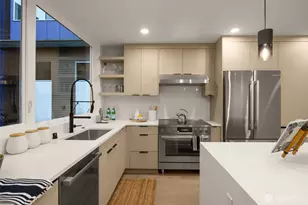 1321 E Denny Way, Seattle, WA 98122 - Photo 11