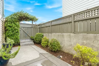 4414 Eastern Avenue N #4418, Seattle, WA 98103 - Photo 17