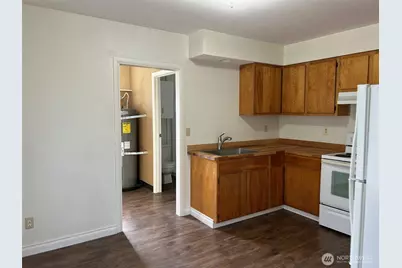 1012 7th Street S, Kelso, WA 98626 - Photo 5