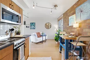 905 Cherry St, Seattle, WA 98104 - Photo 3