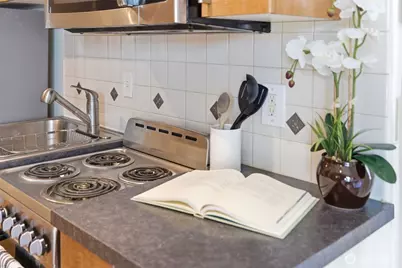 905 Cherry Street #306, Seattle, WA 98104 - Photo 5