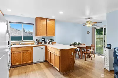 7118 Highland Drive, Everett, WA 98203 - Photo 9