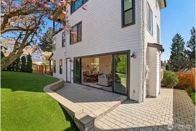 7359 20th Avenue NW, Seattle, WA 98117 - Photo 31