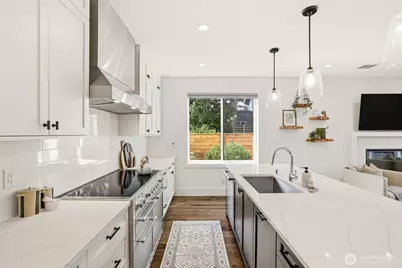 7359 20th Avenue NW, Seattle, WA 98117 - Photo 11