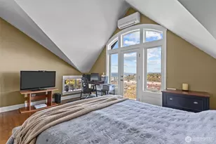 2200 11th Ave W, Seattle, WA 98119 - Photo 19