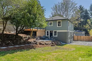 1710 NE 104th St, Seattle, WA 98125 - Photo 37