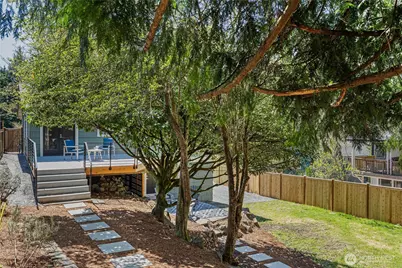 1710 NE 104th Street, Seattle, WA 98125 - Photo 11