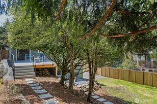 1710 NE 104th St, Seattle, WA 98125 - Photo 11