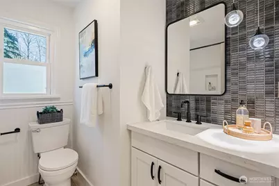 1710 NE 104th Street, Seattle, WA 98125 - Photo 19