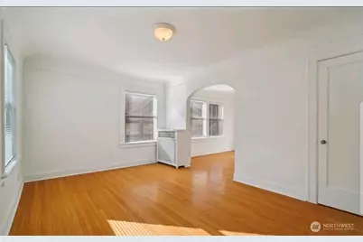 315 12th Avenue E, Seattle, WA 98102 - Photo 17