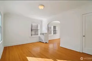 315 12th Ave E, Seattle, WA 98102 - Photo 17