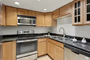 4106 Factoria Blvd SE, Bellevue, WA 98006 - Photo 9