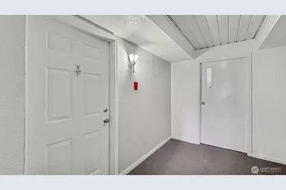 4106 Factoria Boulevard SE #C111, Bellevue, WA 98006 - Photo 17