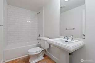 12 W Etruria St, Seattle, WA 98119 - Photo 25