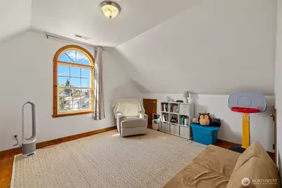 625 E Hazel Avenue, Burlington, WA 98233 - Photo 19