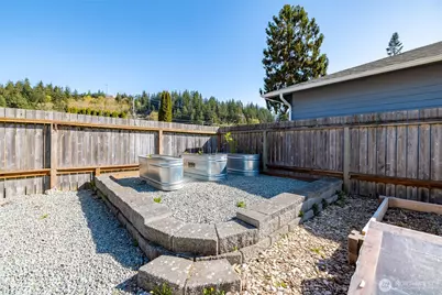 625 E Hazel Avenue, Burlington, WA 98233 - Photo 31