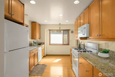 4333 32nd Avenue W, Seattle, WA 98199 - Photo 9