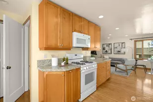 4333 32nd Ave W, Seattle, WA 98199 - Photo 11