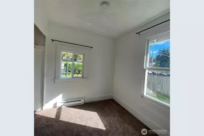 2716 Sylvan Drive W, University Place, WA 98466 - Photo 11