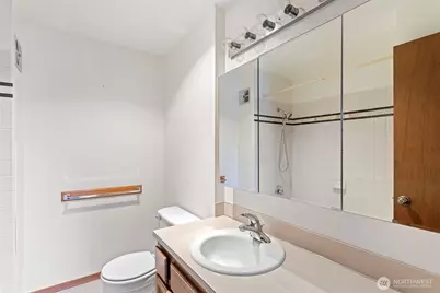 322 N 134th St #406, Seattle, WA 98133 - Photo 19
