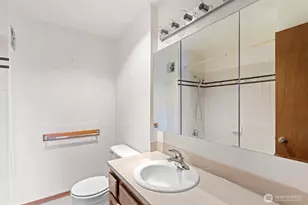 322 N 134th St, Seattle, WA 98133 - Photo 19