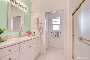 22510 SE 45th St, Issaquah, WA 98029 - Photo 19