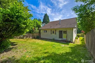 401 23rd Ave E, Seattle, WA 98112 - Photo 23