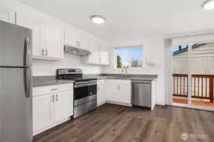 820 75th St E, Tacoma, WA 98404 - Photo 13