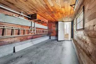 4331 NE 57th St, Seattle, WA 98105 - Photo 31