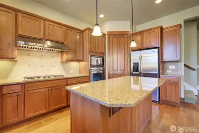 2430 NW Stoney Creek Drive, Issaquah, WA 98027 - Photo 9
