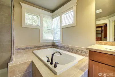 2430 NW Stoney Creek Drive, Issaquah, WA 98027 - Photo 21